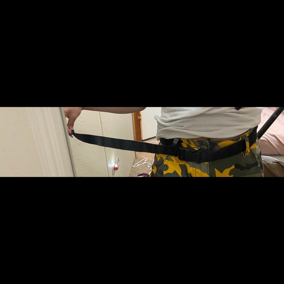 Camo pants with pockets and belt - Picture 3 of 6